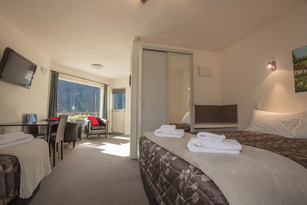 Caples Court Motel & Apartments Queenstown Exterior foto