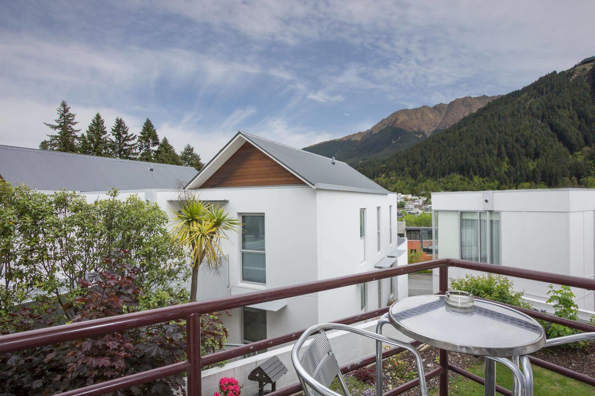 Caples Court Motel & Apartments Queenstown Exterior foto